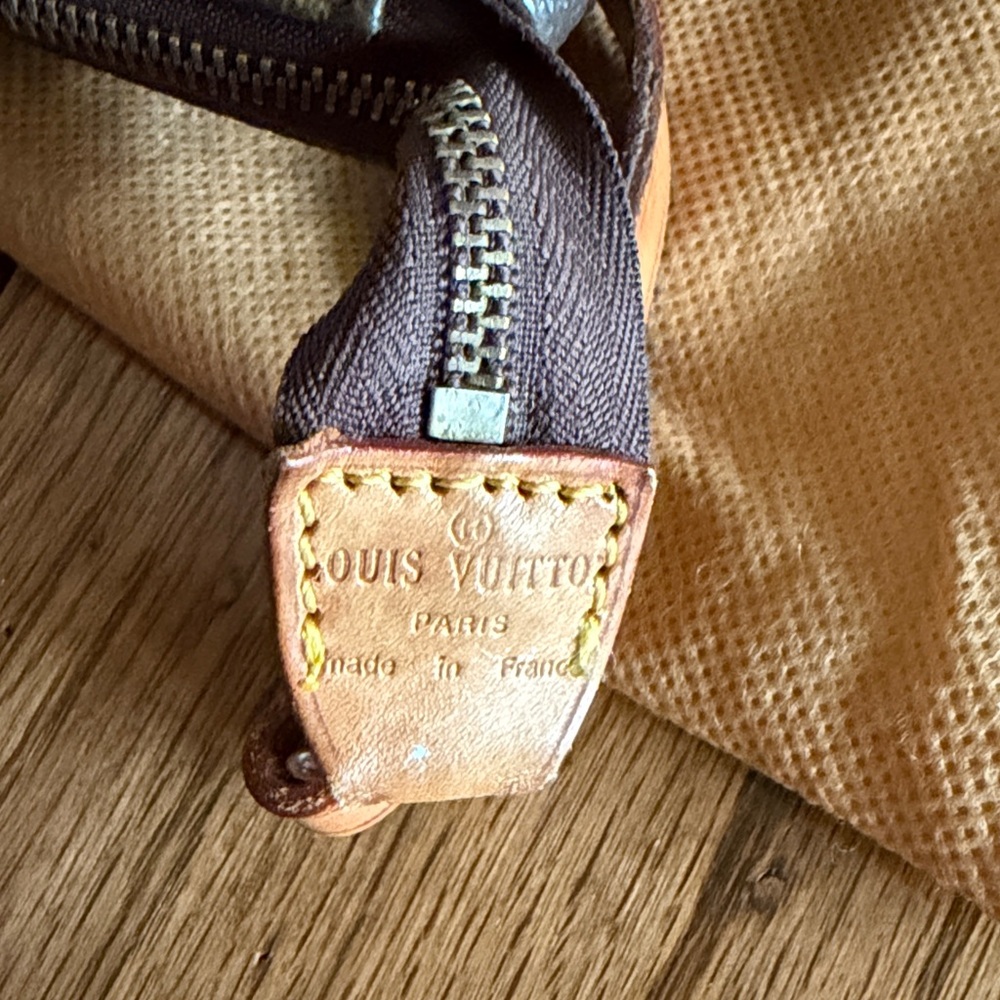 Louis Vuitton Classic Brown Monogram Shoulder Bag - Picture 16 of 16